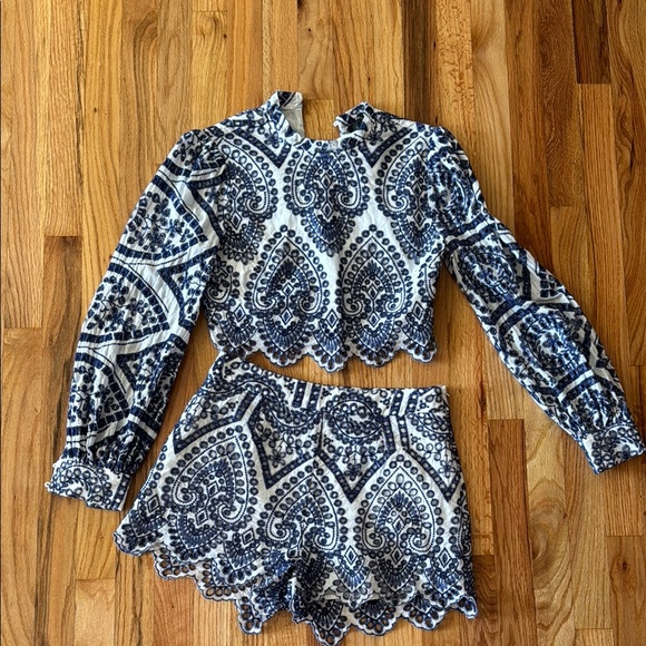 MINKPINK Blue and White Patterned Set - Picture 1 of 3